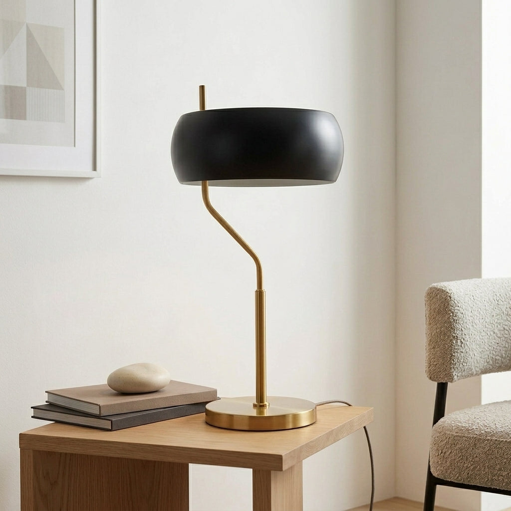 Sculptural Table Lamp – Modern Accent Lighting