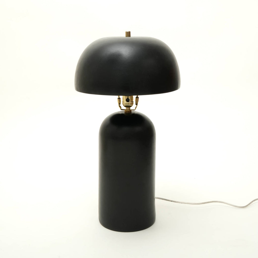 Sculptural Ceramic Table Lamp – Modern Accent Light
